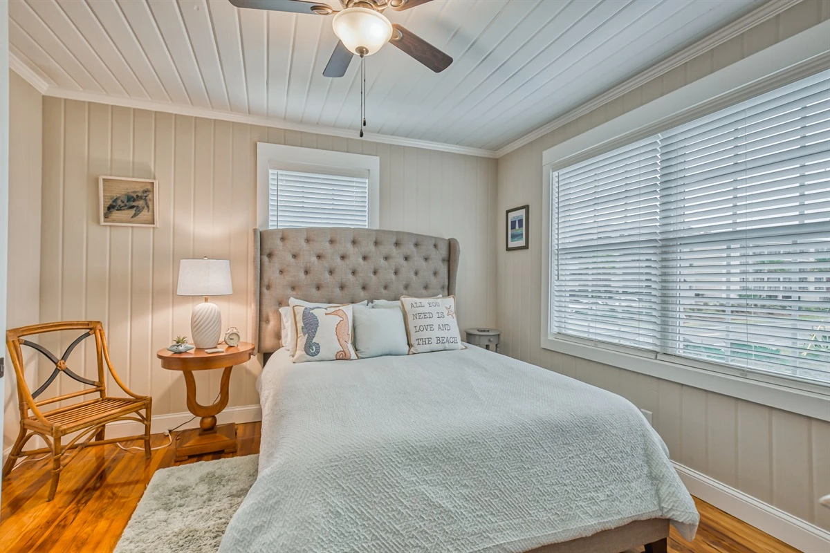 Queen Bedroom